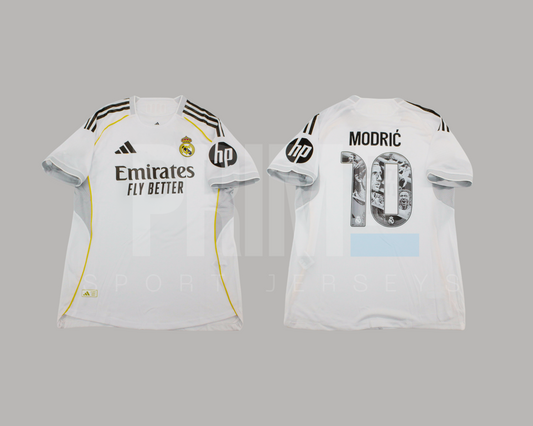 Real Madrid 2025/26 local versión jugador especial Modrić